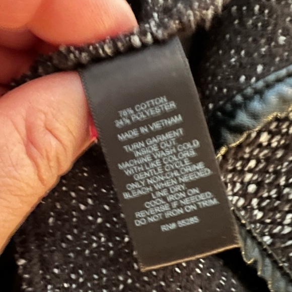 Versatile Express Blazer with Leather Trim - Picture 5 of 6